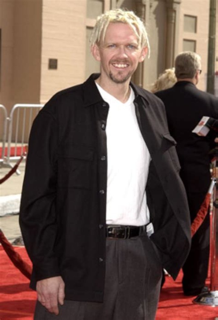 Robert MacNaughton biografía, edad, altura, esposo, net worth, familia