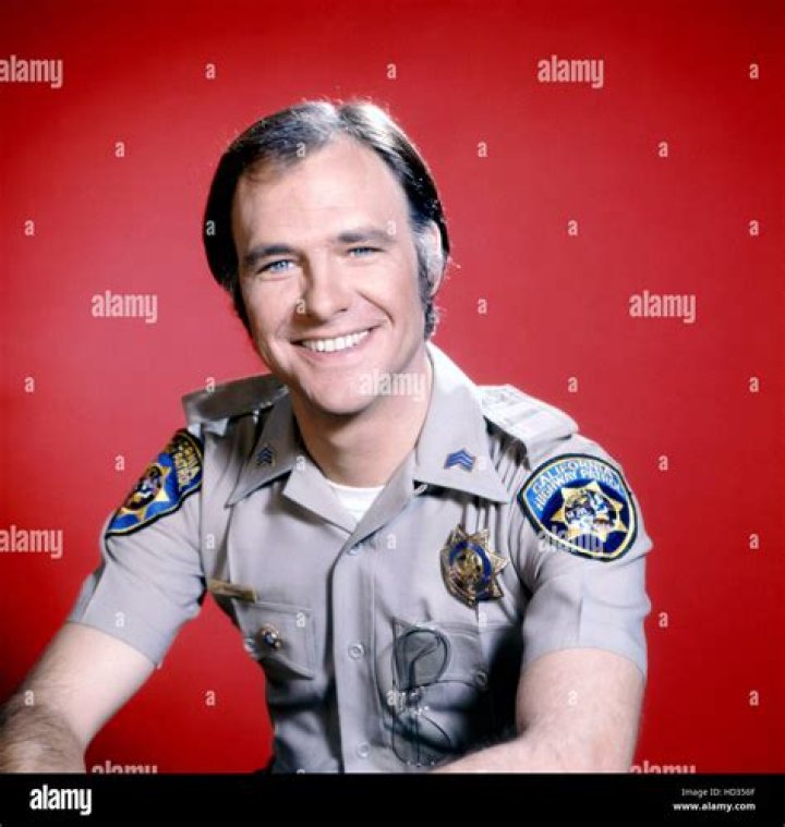 Robert Pine Biography, Age, Height, Wife, Net Worth, Family