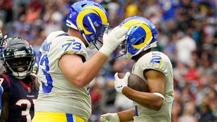 Robert Woods Biography, Age, Height, Wife, Net Worth, Family