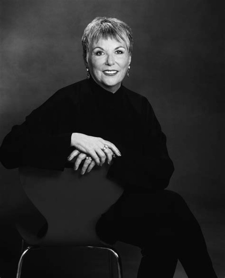 Roberta Custer biografía, edad, altura, esposa, net worth, familia