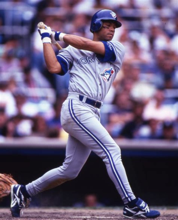 Roberto Alomar Biography, Age, Height, Wife, Net Worth, Family