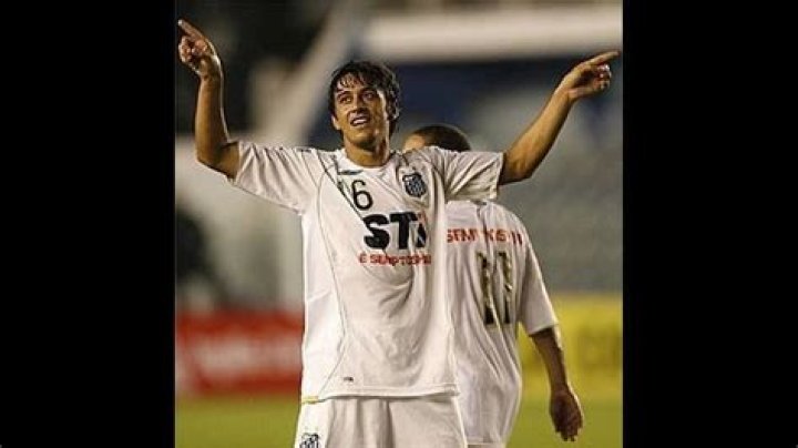 Robinho Biography, Age, Height, Wife, Net Worth, Family