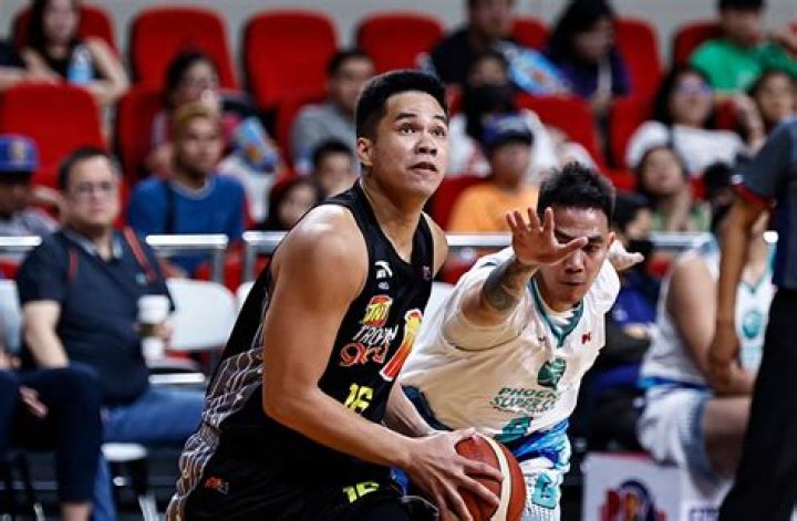 Roger Pogoy Biography, Age, Height, Wife, Net Worth, Family