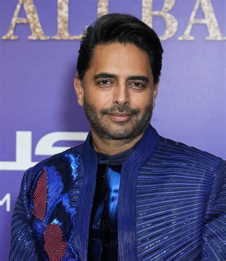 Rohan Oza Biography, Age, Height, Wife, Net Worth, Family