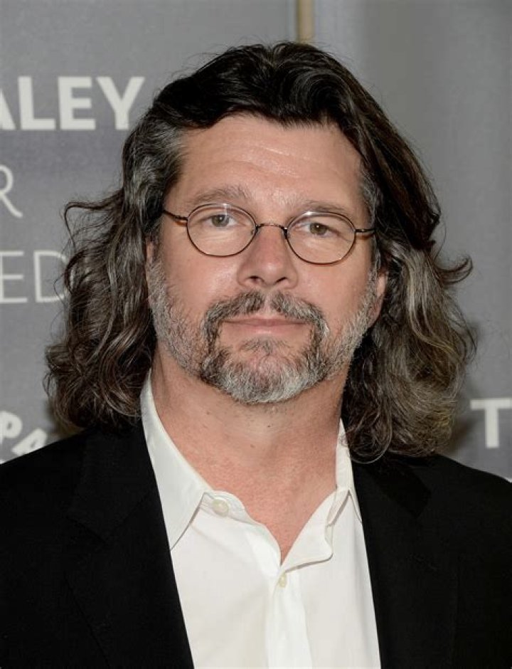 Ronald D. Moore Biography, Age, Height, Wife, Net Worth, Family