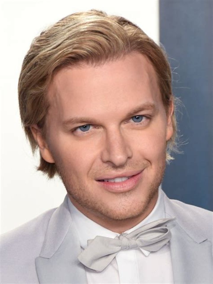 Ronan Farrow Biography, Age, Height, Wife, Net Worth, Family