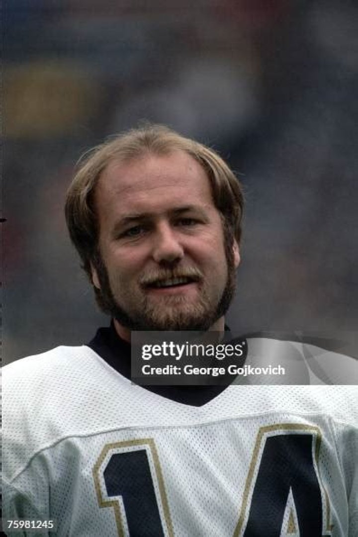 Russell Erxleben Biography, Age, Height, Wife, Net Worth, Family