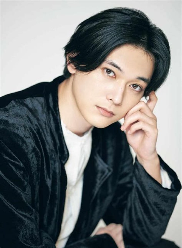 Ryo Yoshizawa Biography, Age, Height, Wife, Net Worth, Family
