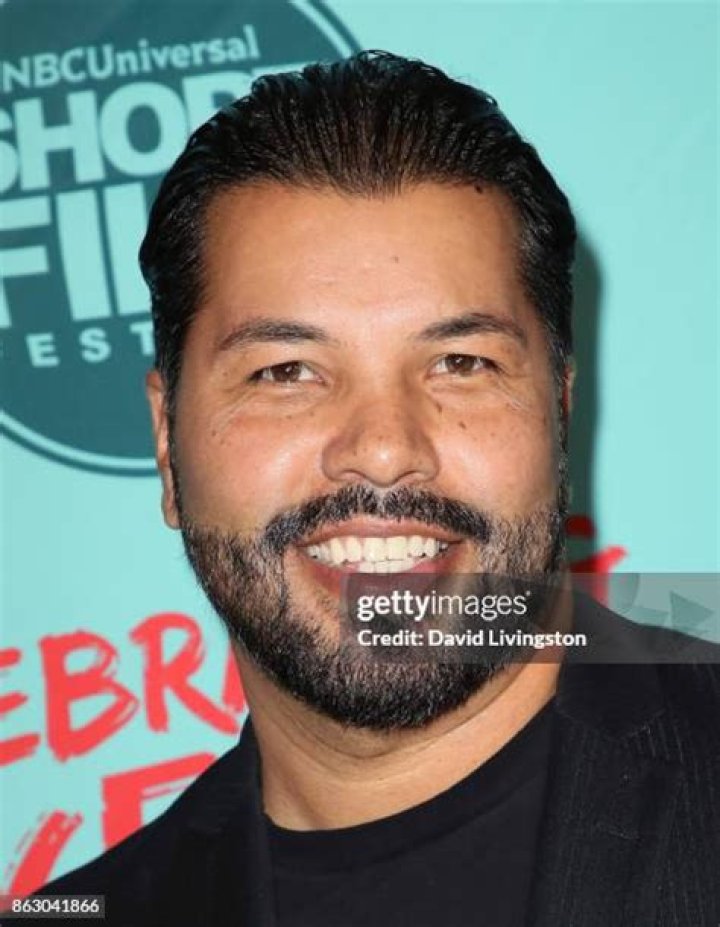 Sal Velez Jr. Biography, Age, Height, Wife, Net Worth, Family