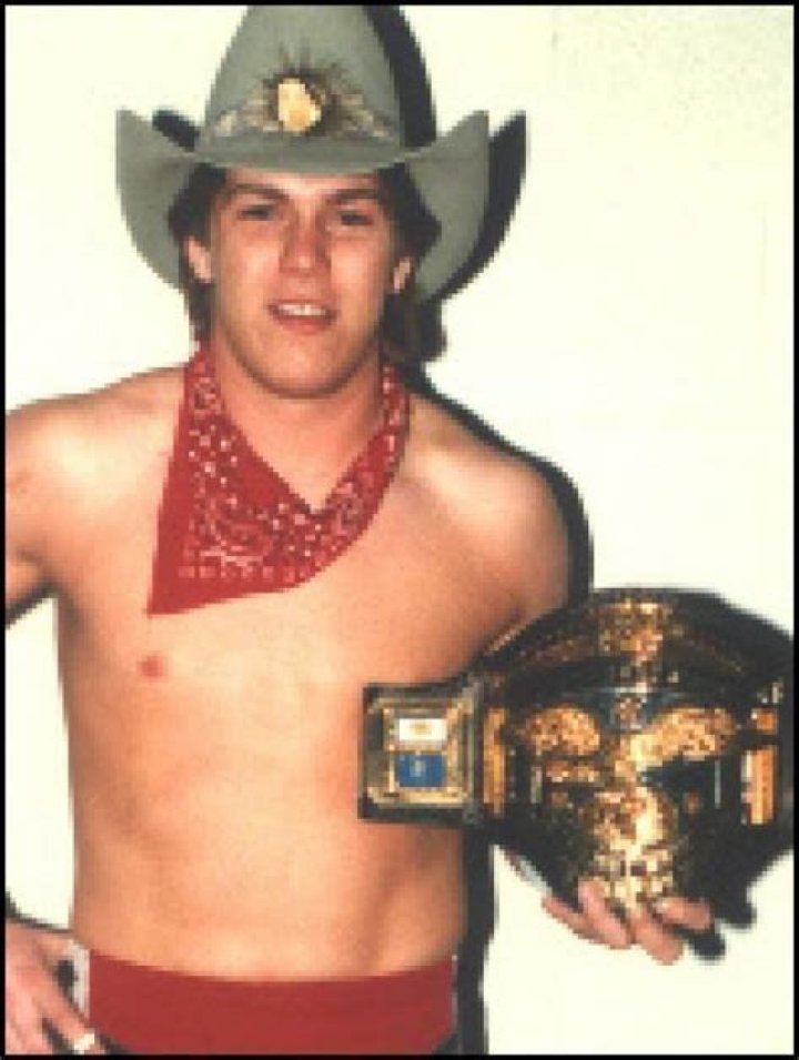 Sam Houston Biography, Age, Height, Wife, Net Worth, Family