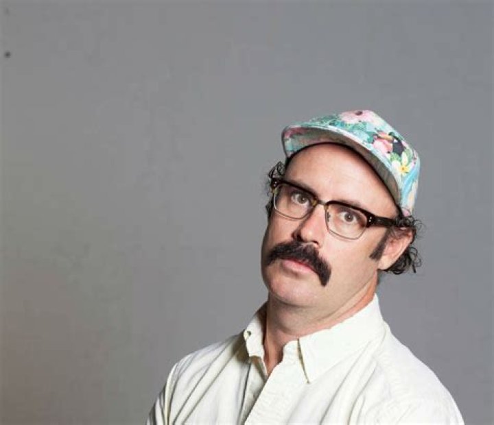 Sam Simmons Biography, Age, Height, Wife, Net Worth, Family