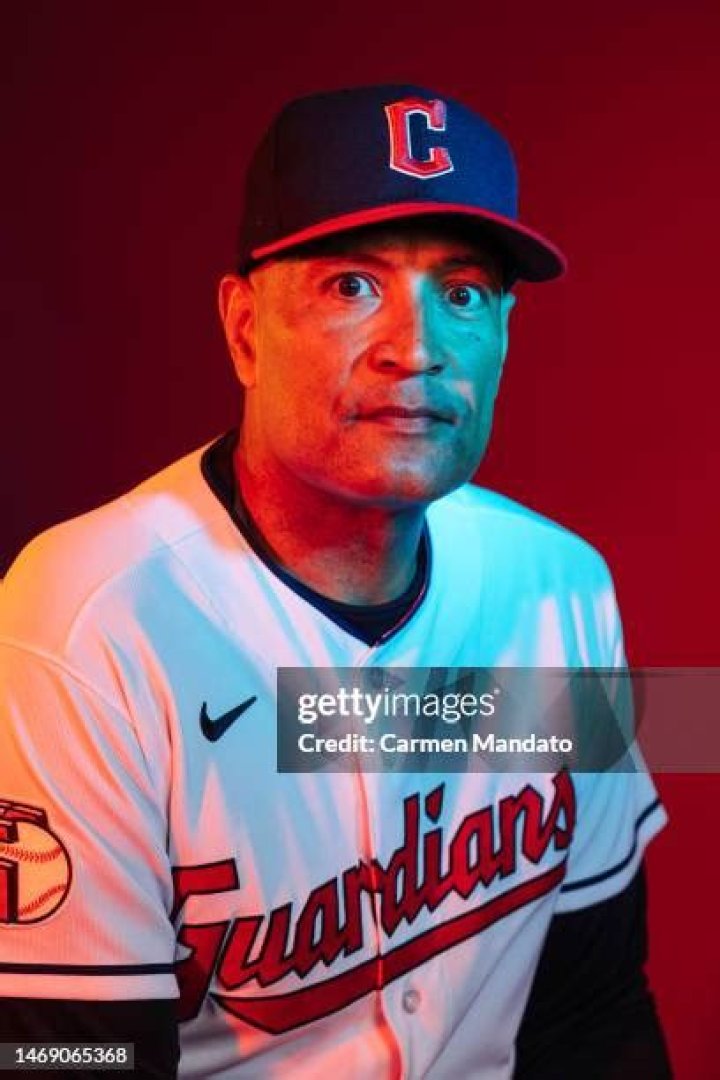 Sandy Alomar Jr. Biography, Age, Height, Wife, Net Worth, Family