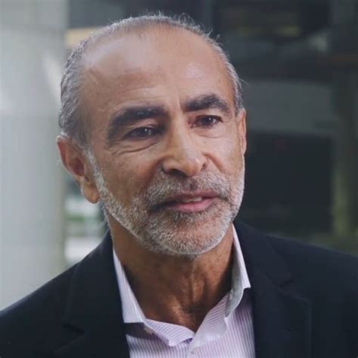 Sanjiv Sidhu Biography, Age, Height, Wife, Net Worth, Family