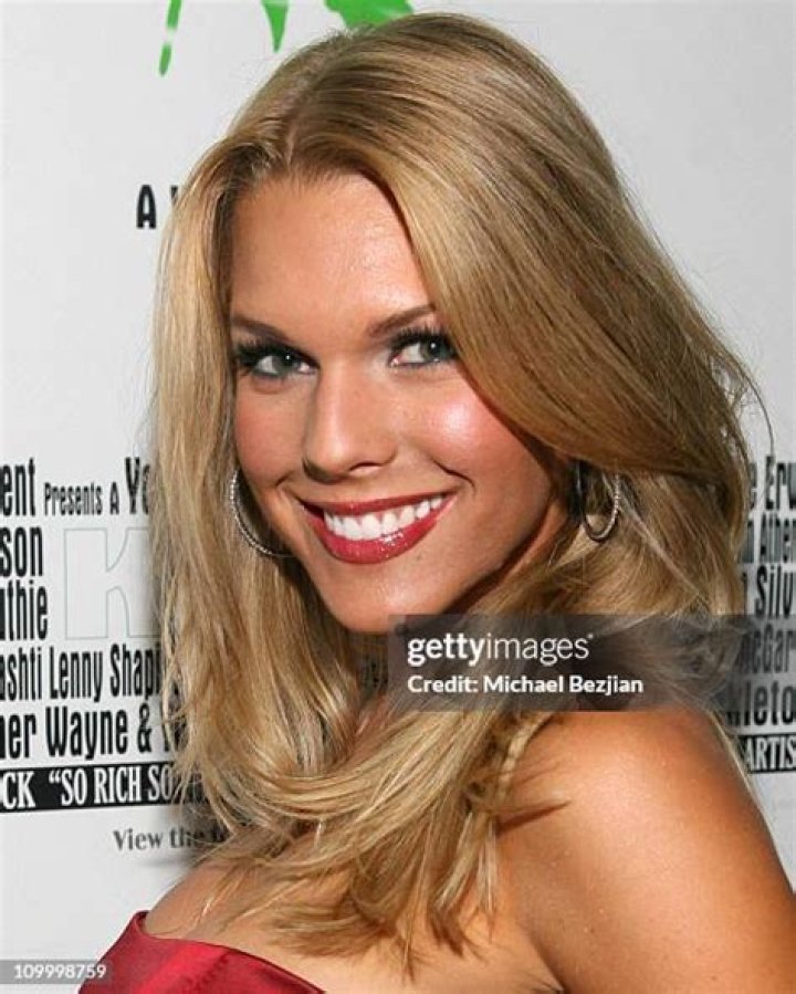 Sarah Cahill Biography, Age, Height, Husband, Net Worth, Family