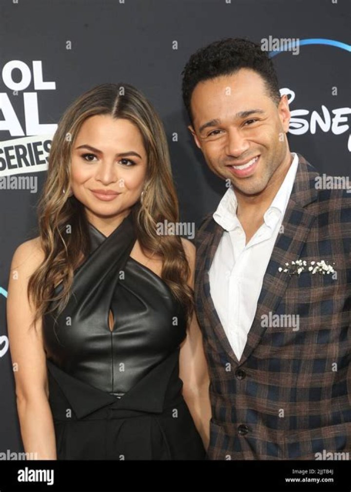 Sasha Clements Biography, Age, Height, Husband, Net Worth, Family