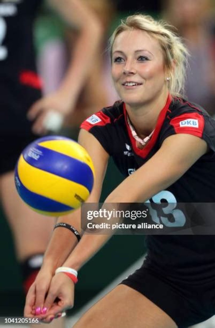 Saskia Hippe Biography, Age, Height, Husband, Net Worth, Family