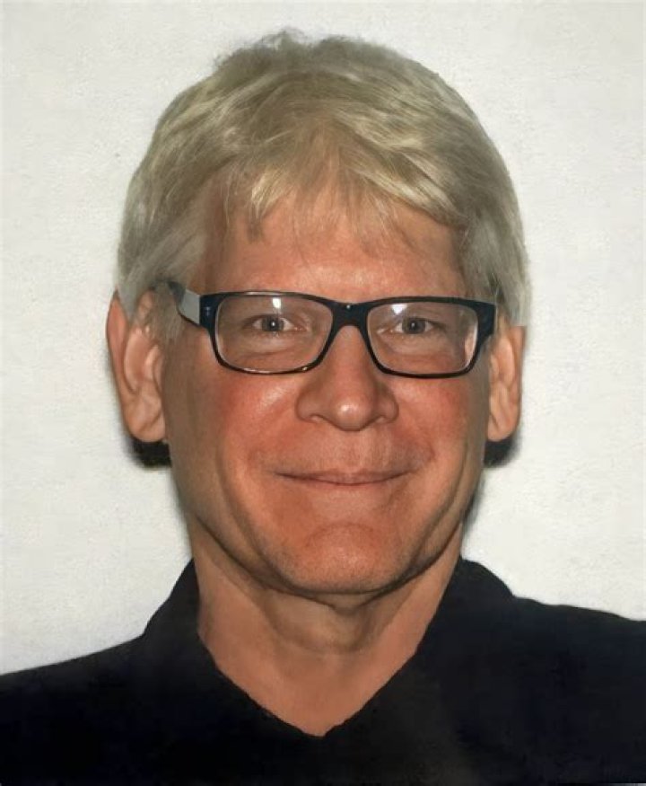 Scott D. Smith Biography, Age, Height, Wife, Net Worth, Family