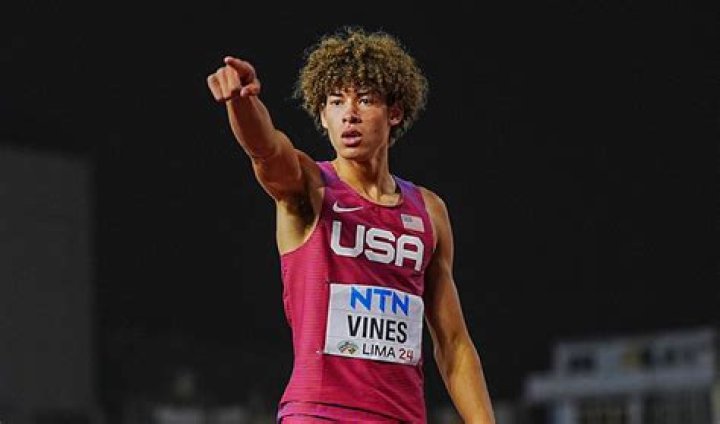 Scottie Vines Biography, Age, Height, Wife, Net Worth, Family