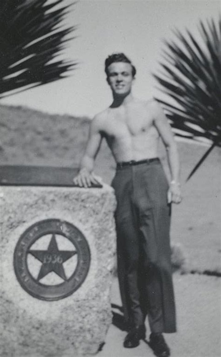 Scotty Bowers Biography, Age, Height, Wife, Net Worth and Family