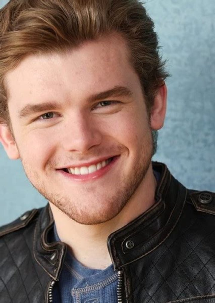 Sean Ryan Fox Biography, Age, Height, Wife, Net Worth, Family