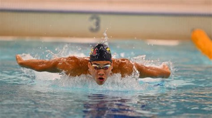 Sebastian Smith Biography, Age, Height, Wife, Net Worth, Family