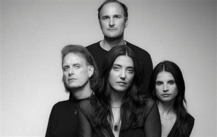 Sharon Van Etten Biography, Age, Height, Husband, Net Worth, Family