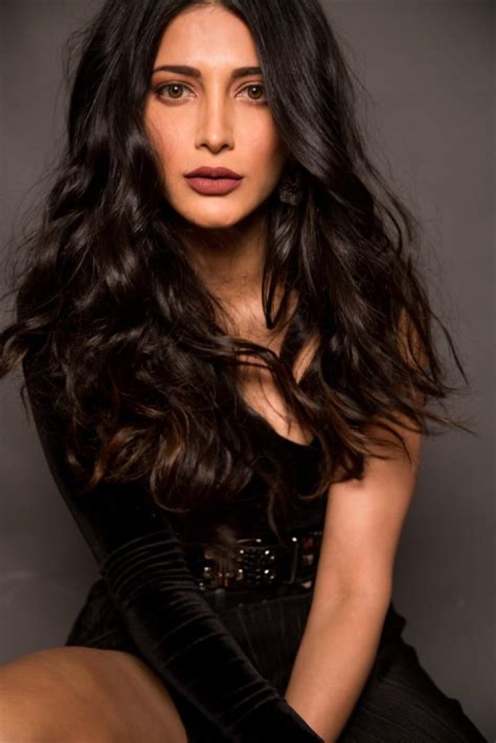 Shruti Haasan Biography, Age, Height, Husband, Net Worth, Family