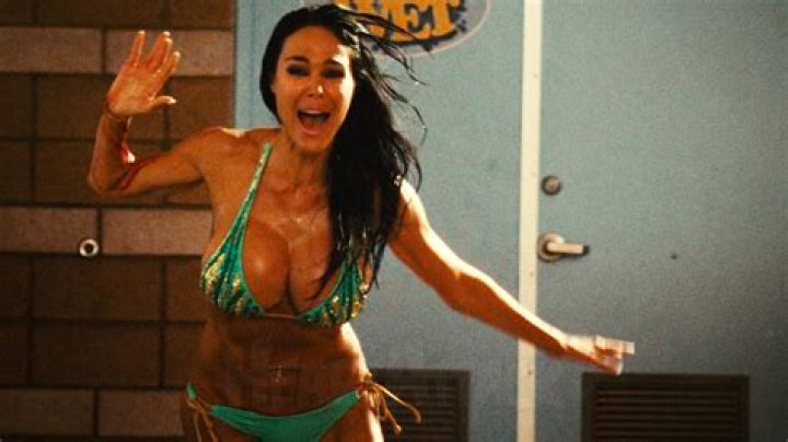 Sierra Holmes Biography, Age, Height, Husband, Net Worth, Family