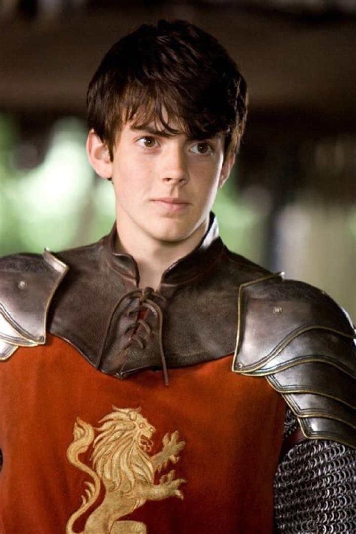Skandar Keynes Biography, Age, Height, Wife, Net Worth, Family