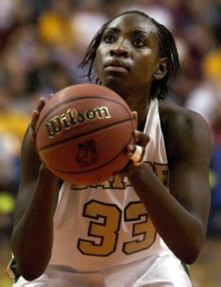 Sophia Young Biography, Age, Height, Husband, Net Worth, Family