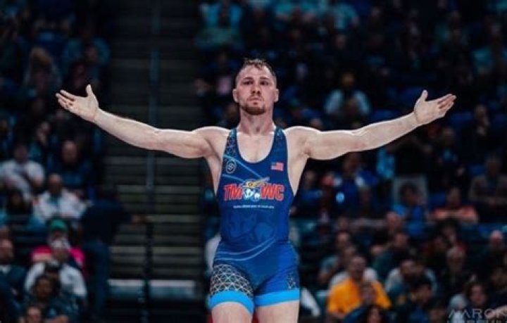 Spencer Lee Biography, Age, Height, Wife, Net Worth, Family