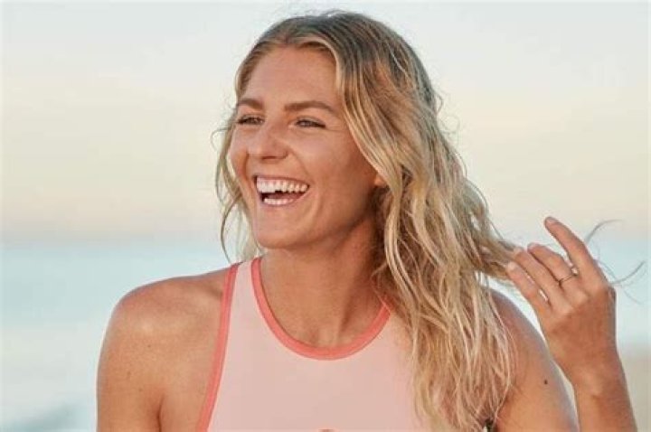 Stephanie Gilmore biografía, edad, altura, esposa, net worth, familia