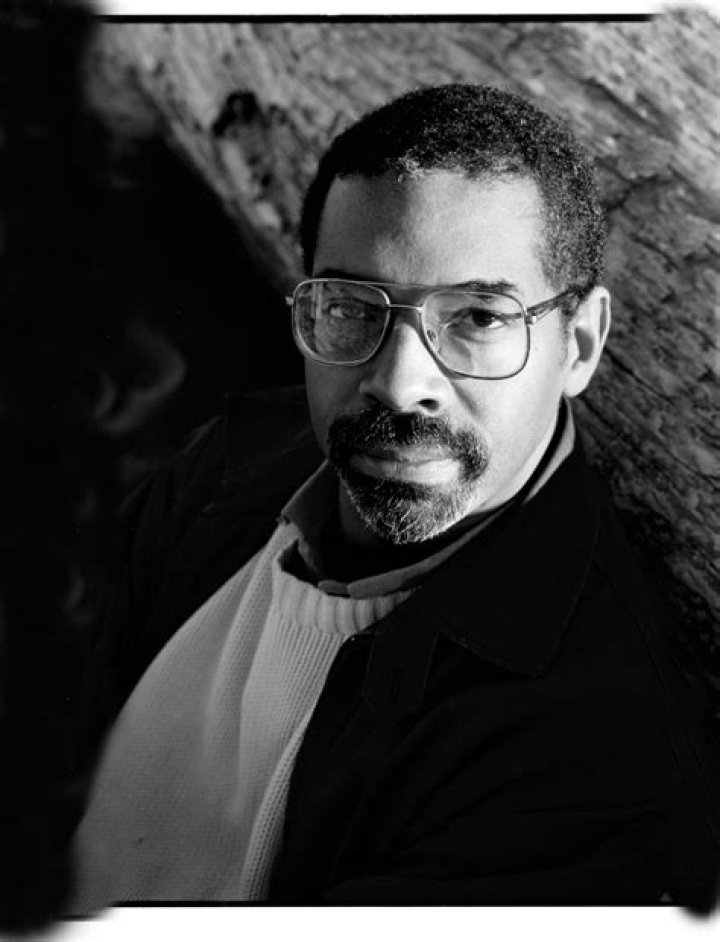 Stephen L. Carter Biography, Age, Height, Wife, Net Worth, Family