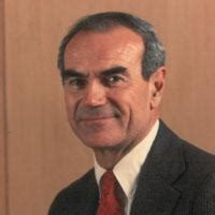 Stephen M. DuBrul Jr. biografía, edad, altura, esposo, net worth, familia