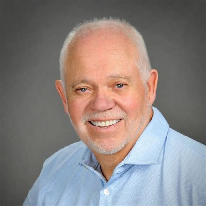 Steve Larsen Biography, Age, Height, Net Worth, Family