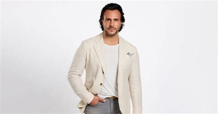 Steven Dann Biography, Age, Height, Wife, Net Worth, Family