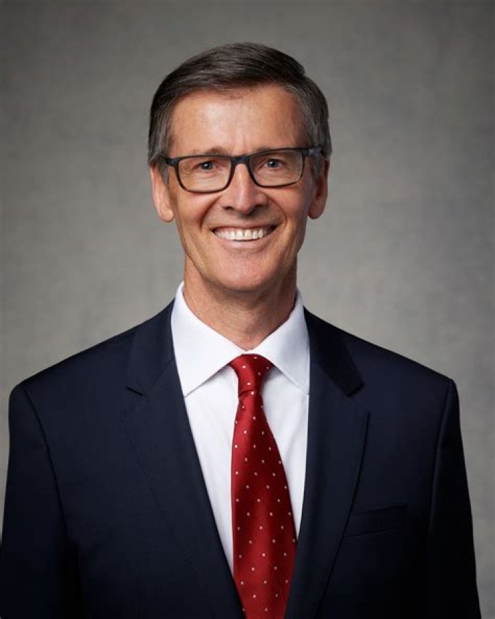 Steven J. Lund Biography, Age, Height, Wife, Net Worth and Family