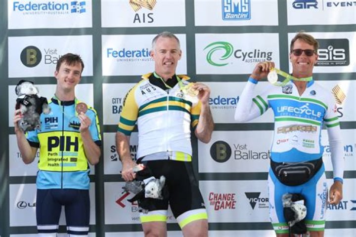 Stuart Jones Biography, Age, Height, Wife, Net Worth, Family