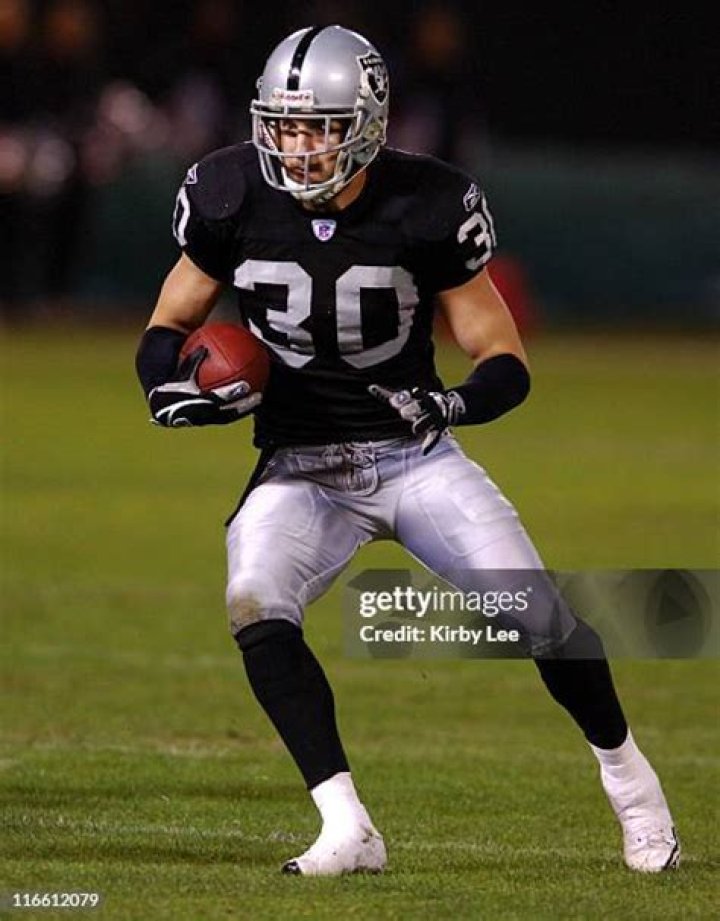 Stuart Schweigert Biography, Age, Height, Wife, Net Worth, Family