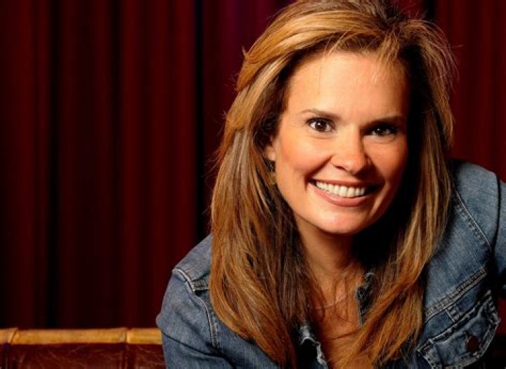 Suzanne Alexander Biography, Age, Height, Husband, Net Worth, Family
