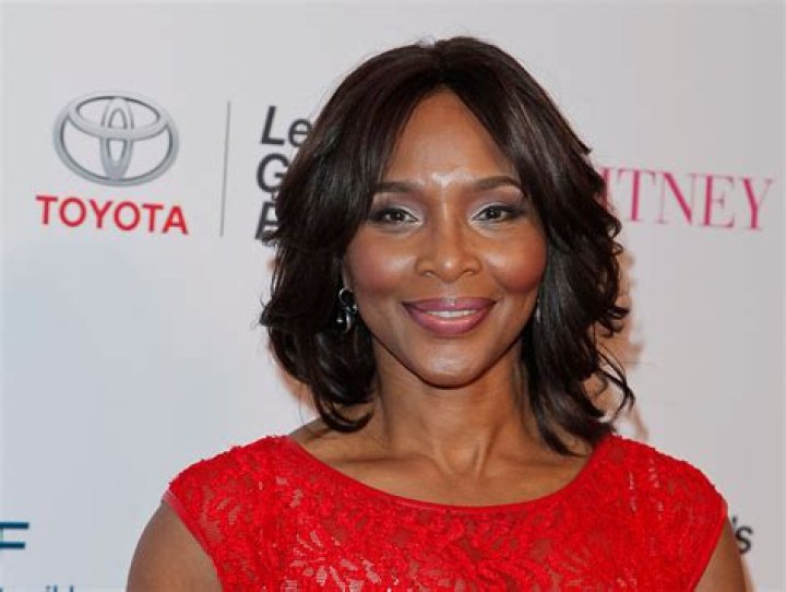 Suzzanne Douglas Biography, Age, Height, Husband, Net Worth, Family