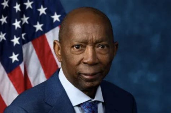 Sylvester Turner biografía, edad, altura, esposo, net worth, familia