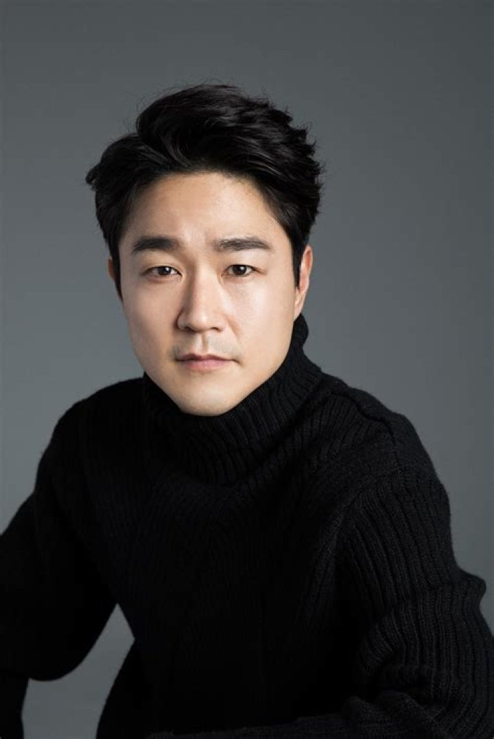Tae In-ho Biography, Age, Height, Wife, Net Worth, Family
