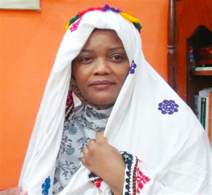 Tanzeela Qambrani Biography, Age, Height, Husband, Net Worth, Family