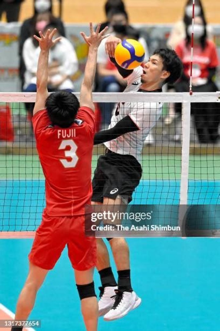 Tatsuya Fukuzawa Biography, Age, Height, Net Worth, Family