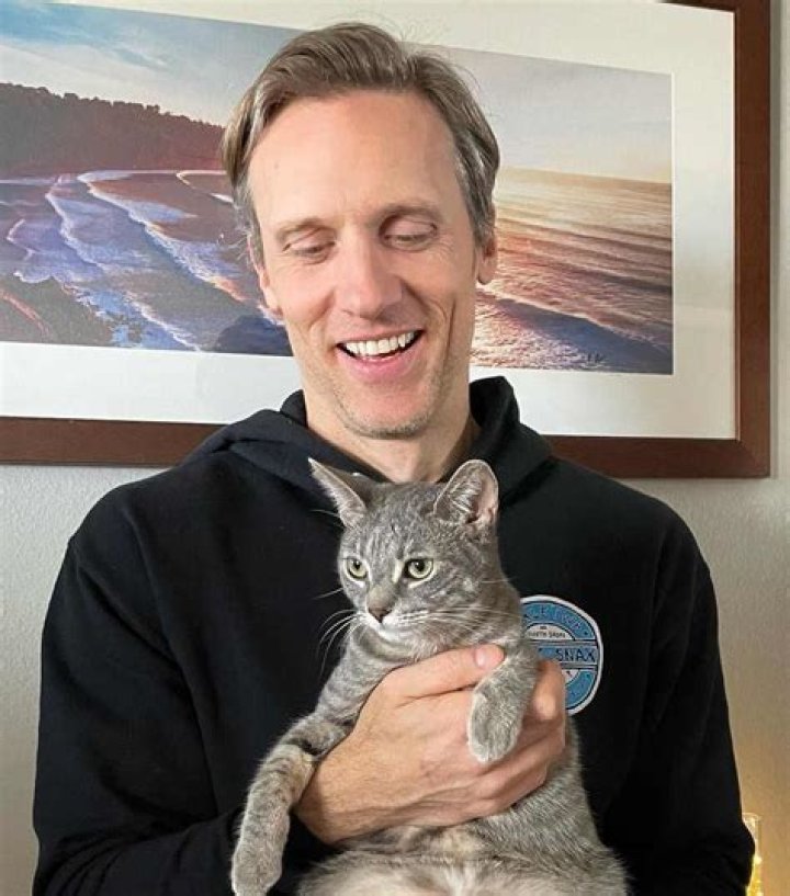 Teddy Sears Biography, Age, Height, Wife, Net Worth, Family