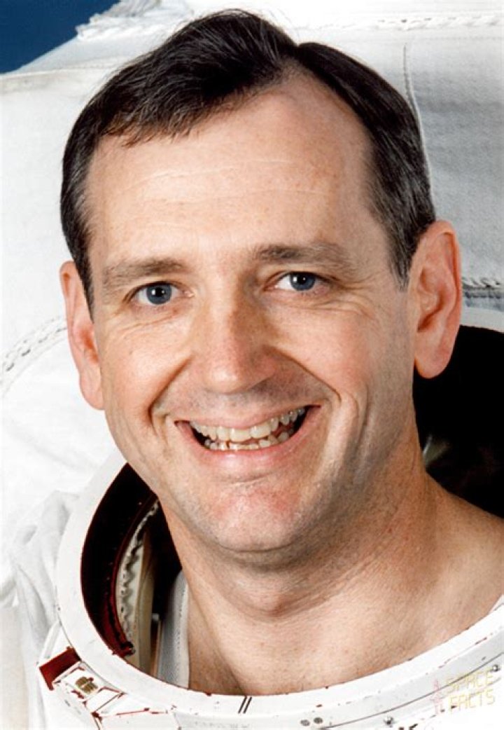 Thomas Akers Biography, Age, Height, Wife, Net Worth, Family