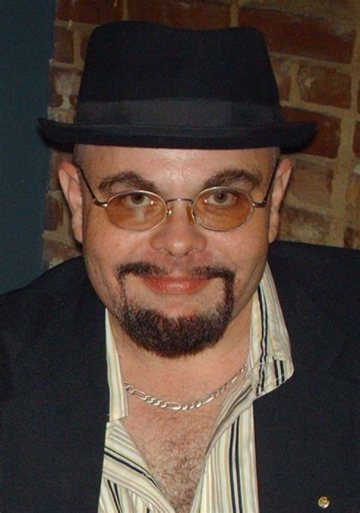 Thomas R. Bond II Biography, Age, Height, Wife, Net Worth, Family