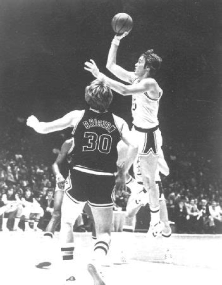 Tom Abernethy Biography, Age, Height, Wife, Net Worth, Family