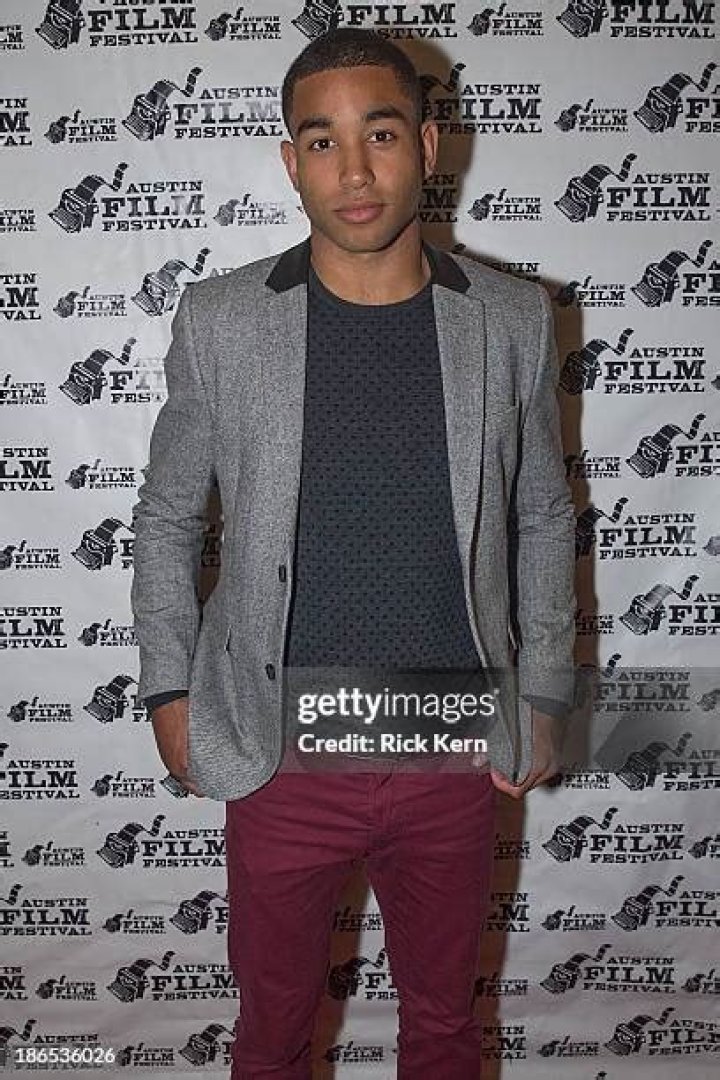 Tom Williamson Biography, Age, Height, Wife, Net Worth, Family